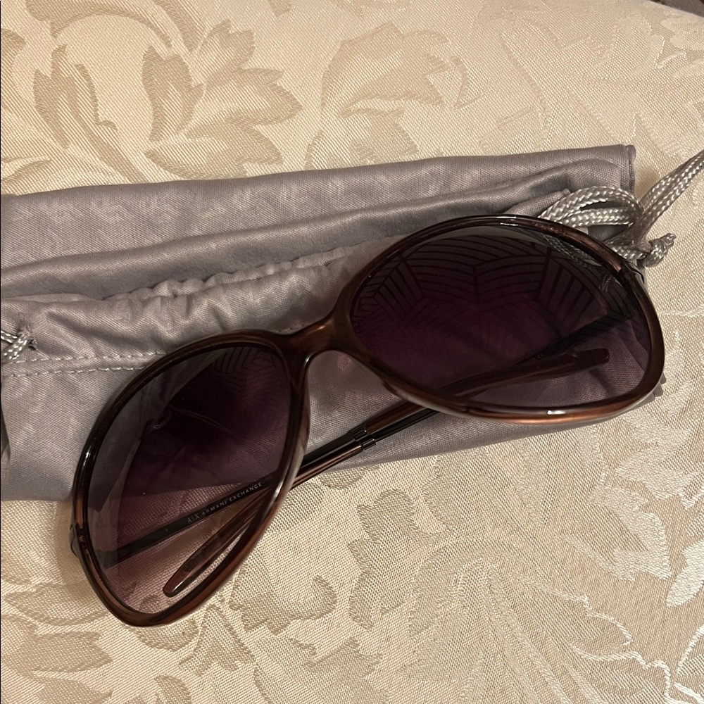 Elegant Brown Sunglasses